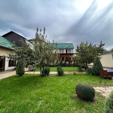 Lite Guest House Μπισκέκ Εξωτερικό φωτογραφία